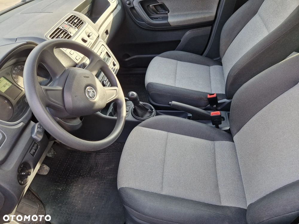 Skoda Fabia 1.2 HTP COOL Edition - 13