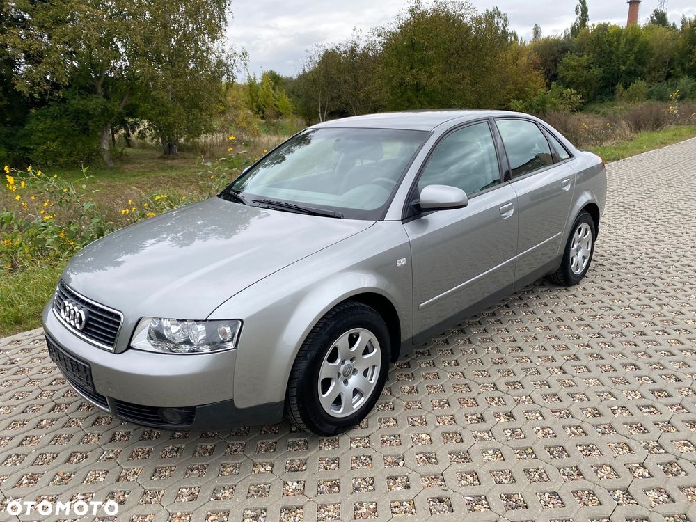 Audi A4 - 1