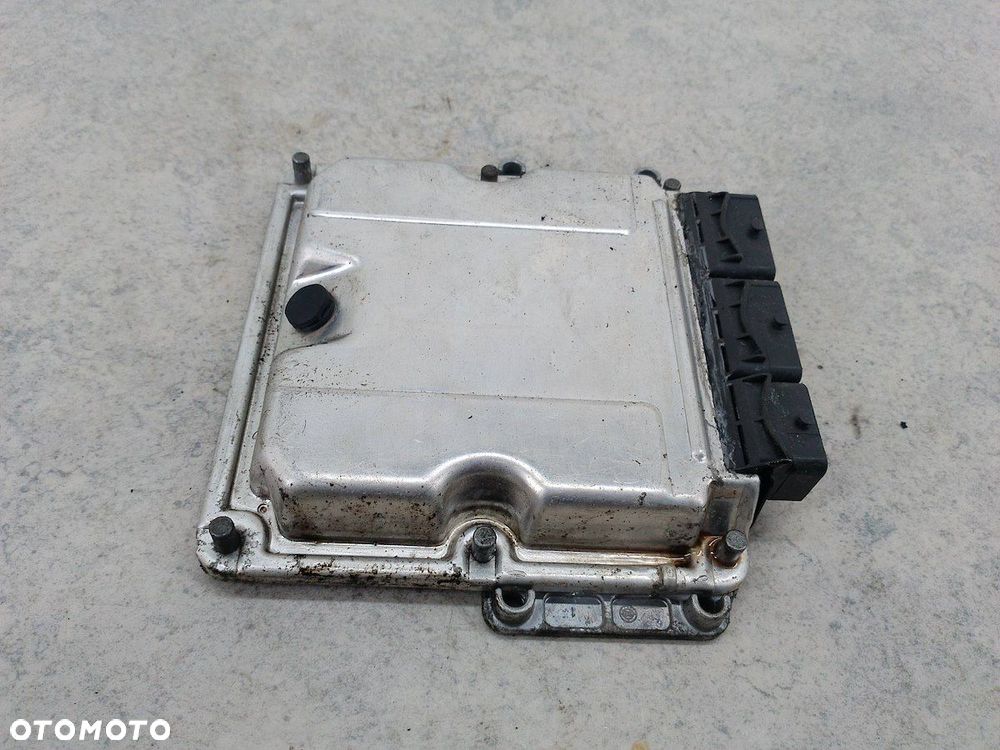 STEROWNIK RENAULT TRAFIC II 8200118526 HOM8200051608 0281010632  BOSCH 1.9 - 5