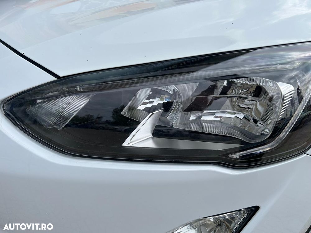 Ford Focus 1.0 EcoBoost Trend - 27