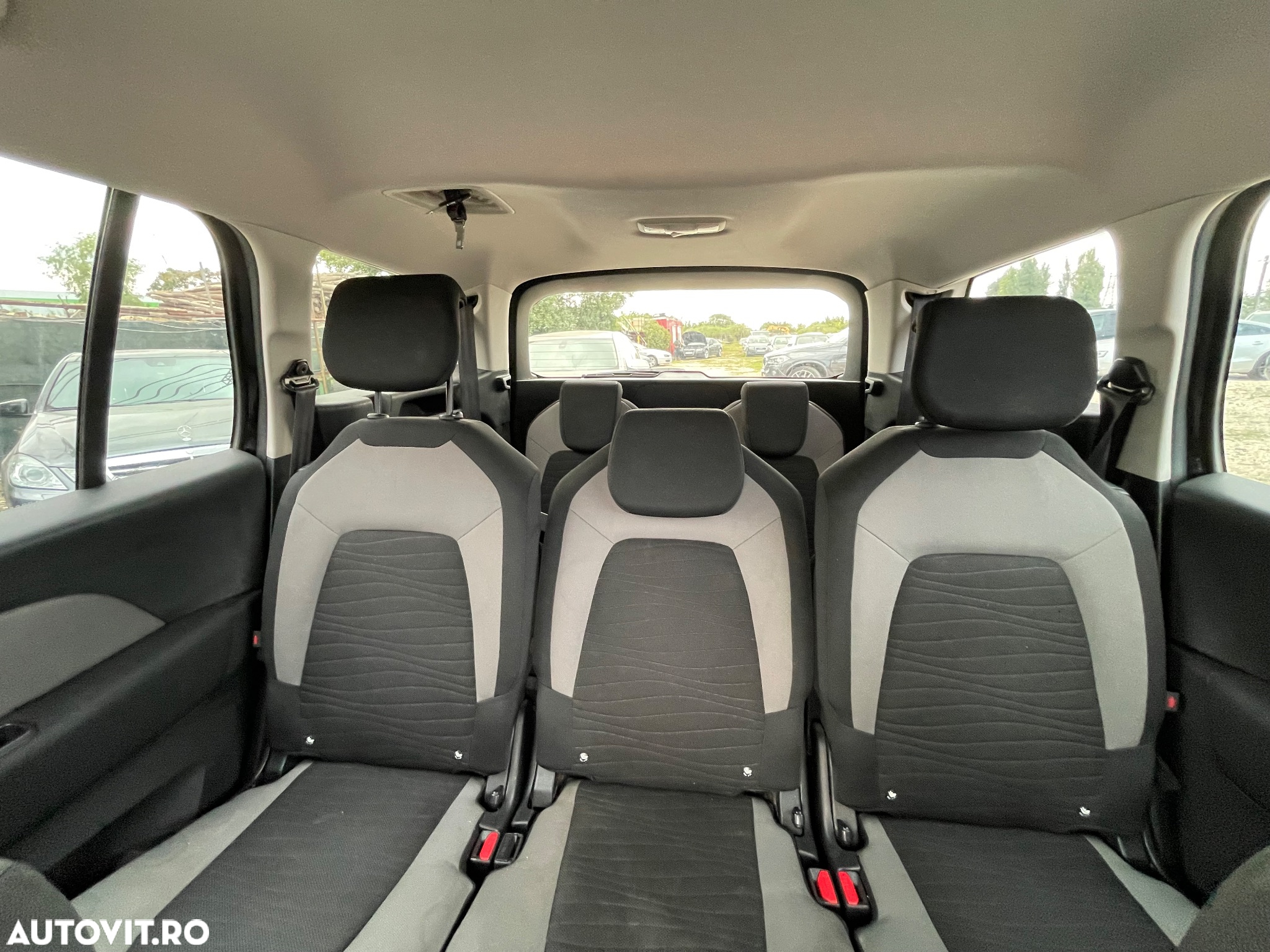 Citroën C4 Grand Picasso e-HDi 115 ETG6 Exclusive - 10
