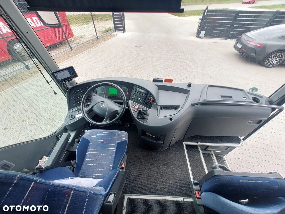 Mercedes-Benz Tourismo RHD 17 - 15