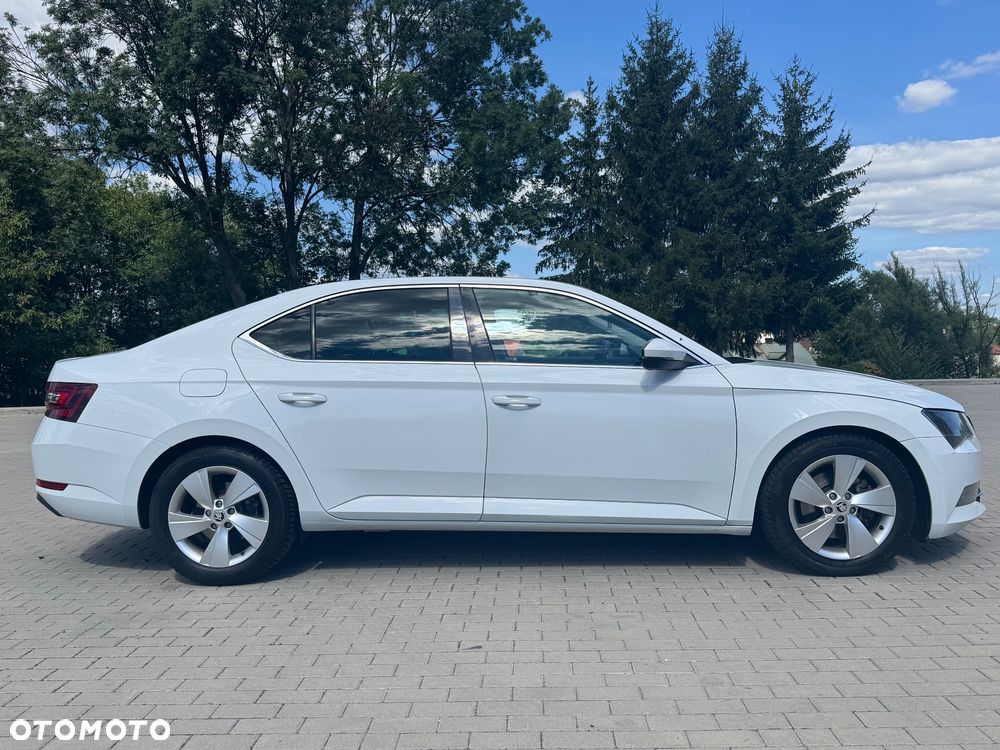 Skoda Superb 1.6 TDI Ambition DSG - 5