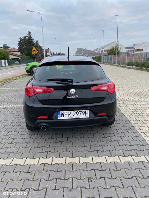 Alfa Romeo Giulietta 1.6 JTDM 16V Veloce - 3