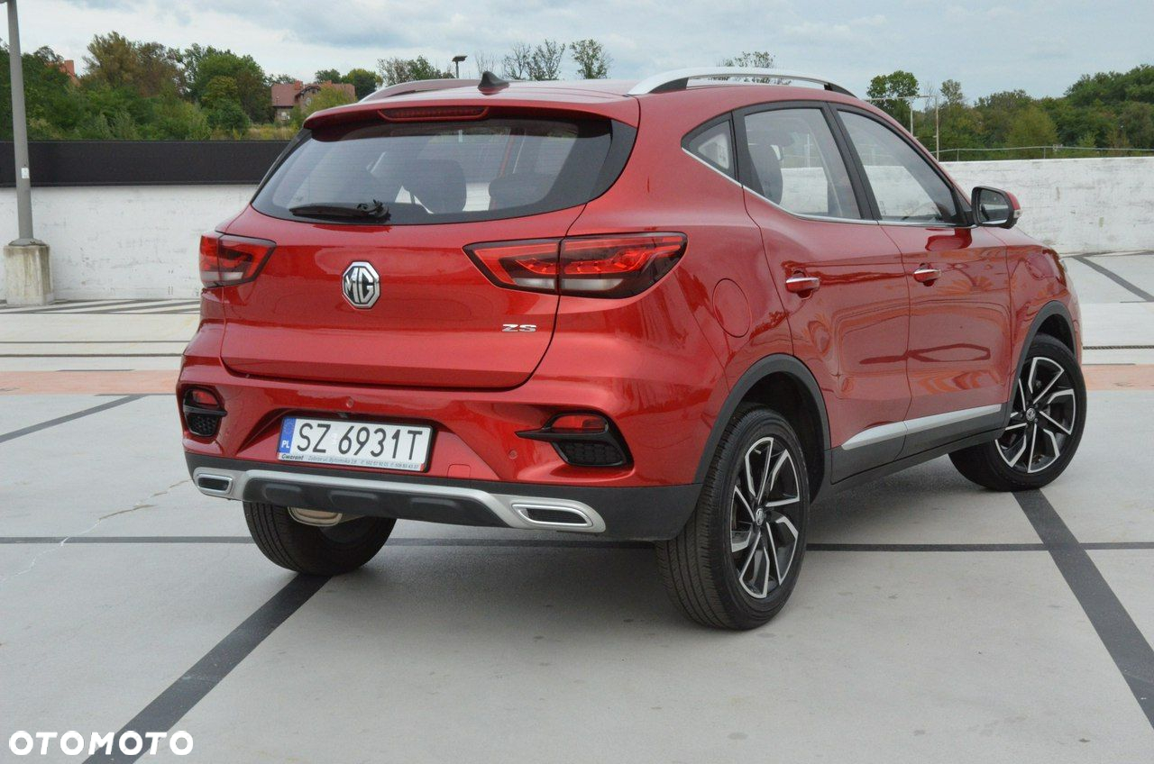 MG ZS - 15
