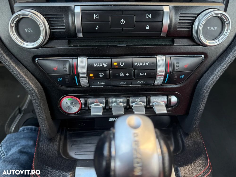 Ford Mustang 5.0 V8 Aut. GT - 38