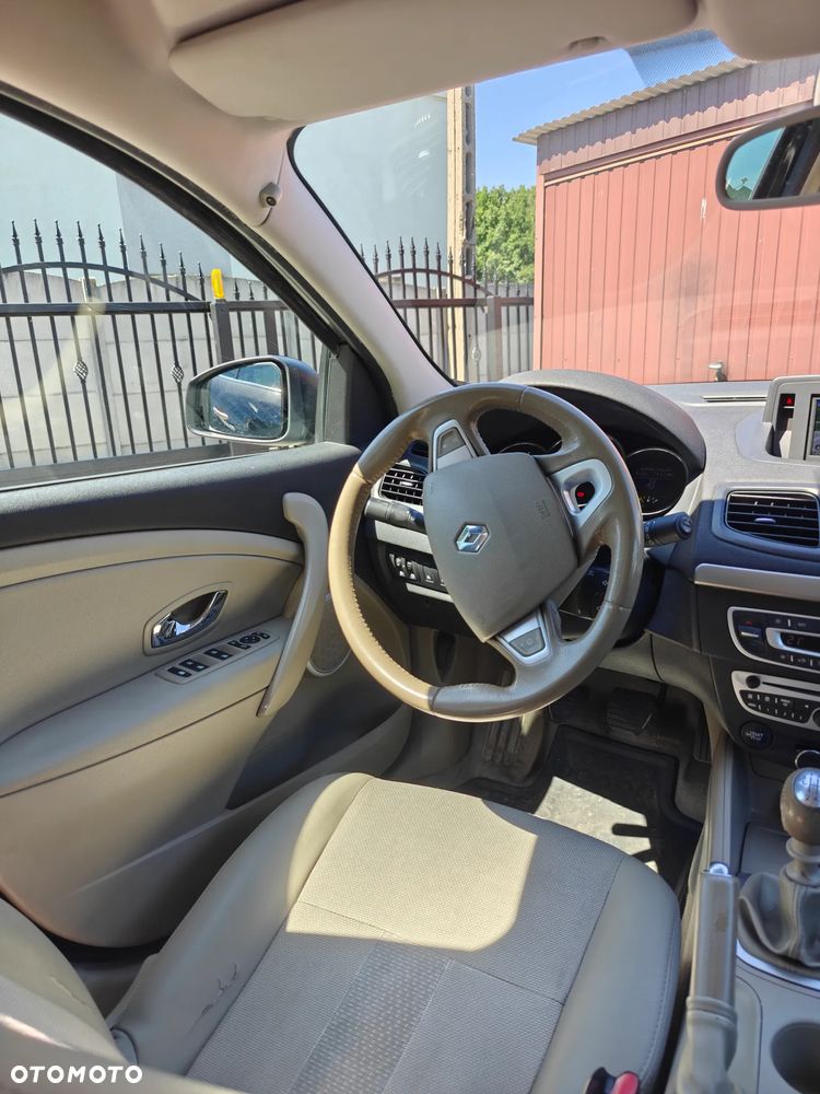 Renault Fluence 1.5 dCi Privilege - 11