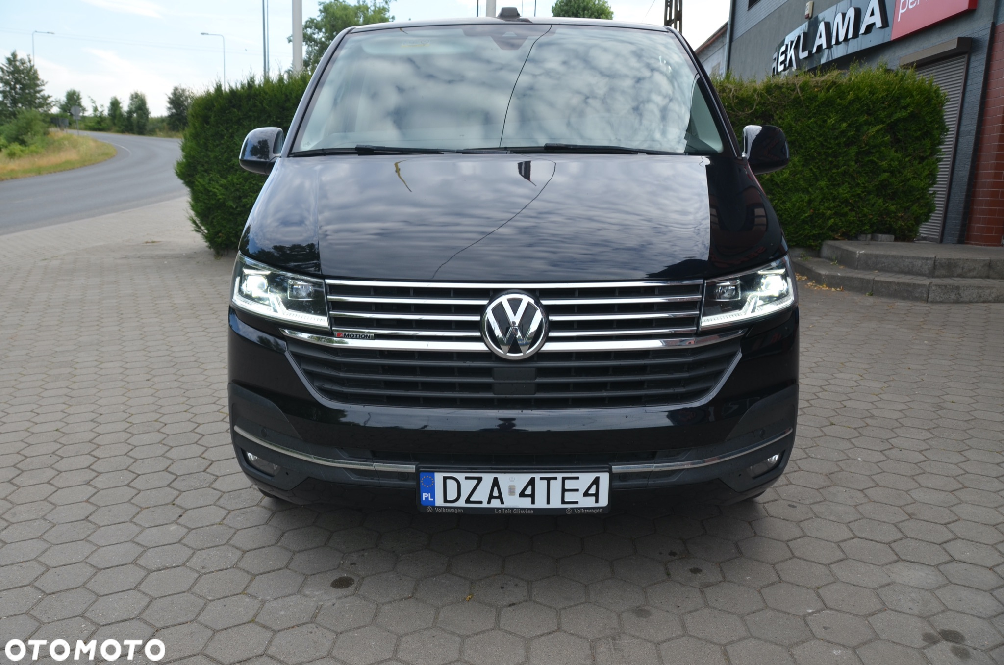Volkswagen Multivan - 5
