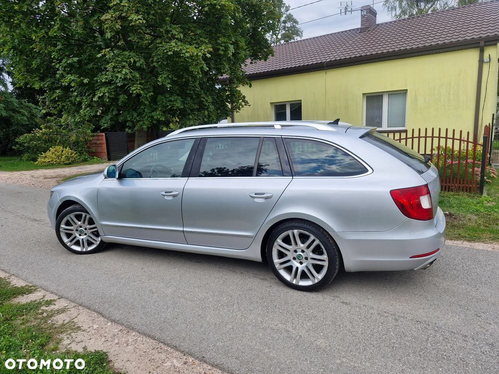 Skoda Superb 2.0 TDI DSG Exclusive - 8
