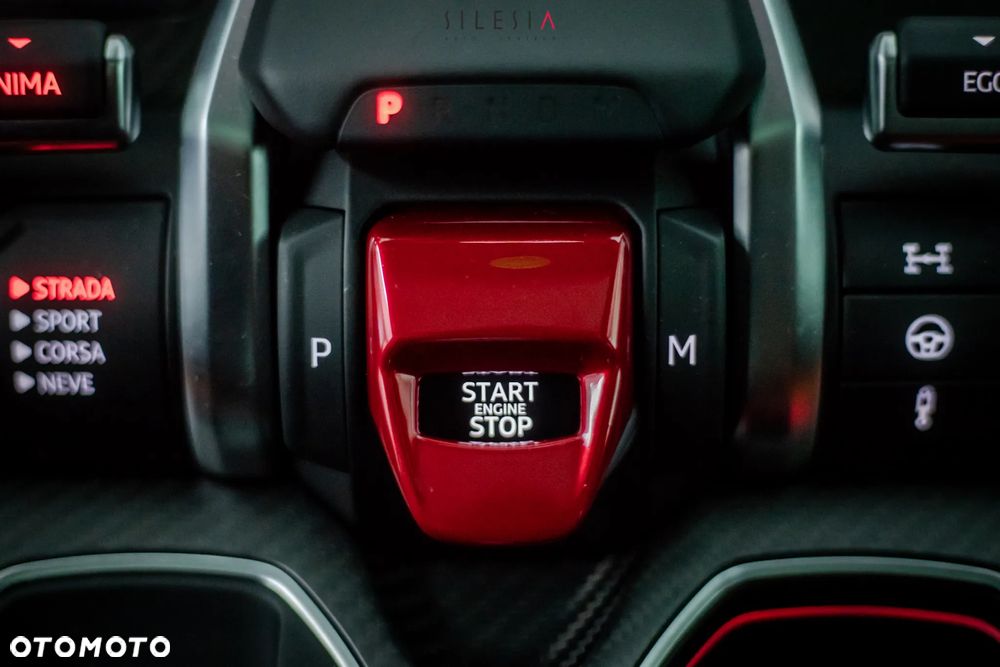 Lamborghini Urus Standard - 30