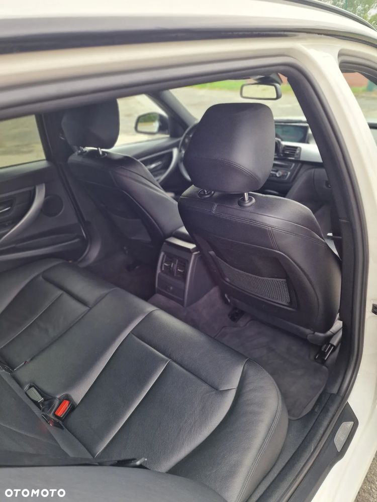 BMW Seria 3 320d - 15
