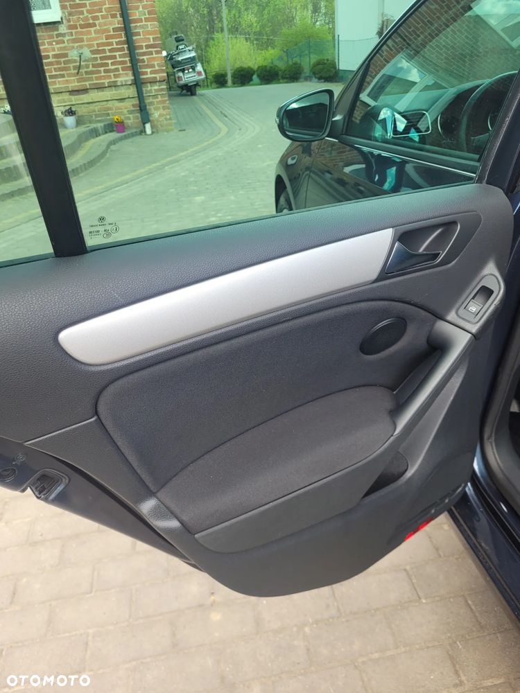 Volkswagen Golf 1.2 TSI BlueMotion Technology Style - 28