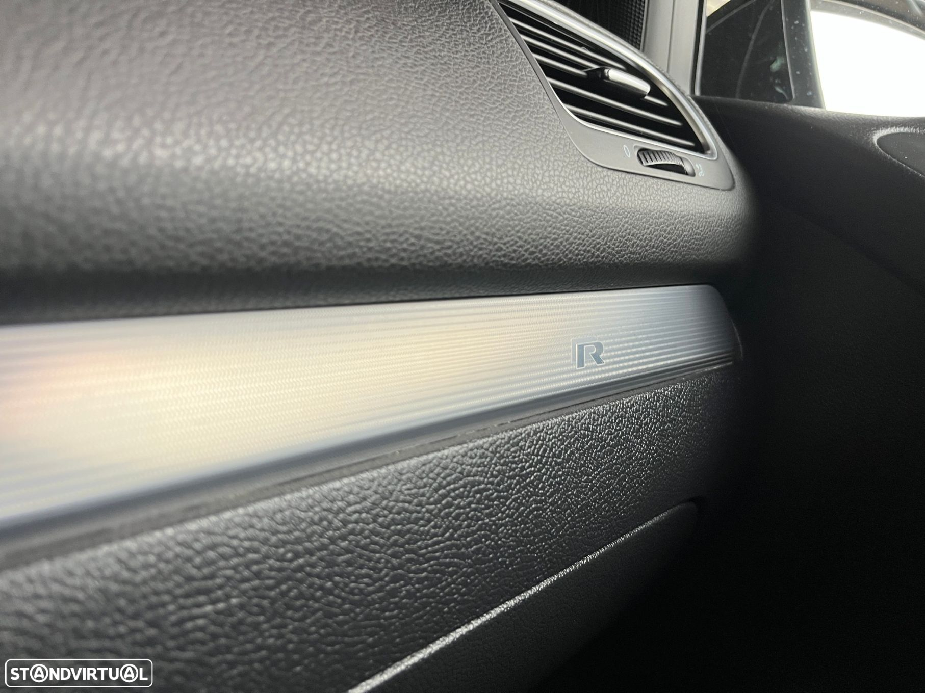 VW Golf 2.0 R DSG - 26