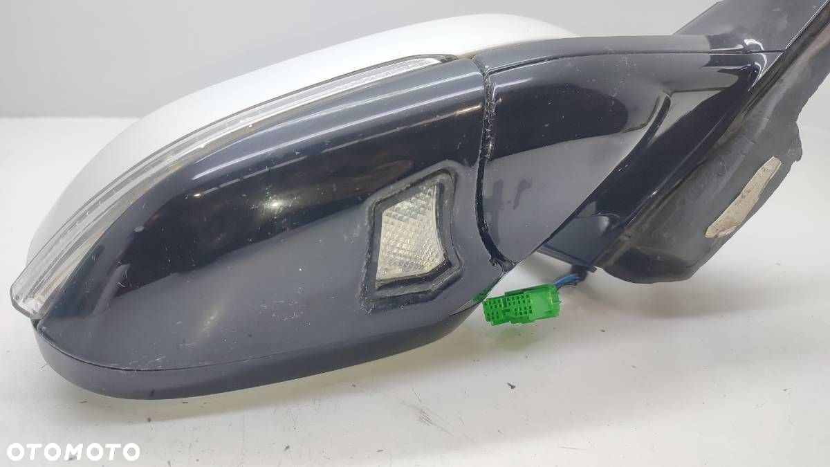 LUSTERKO PRAWE ELEKTRYCZNE KIERUNKOWSKAZ VOLVO V40 II 707 EUROPA 8PIN - 7