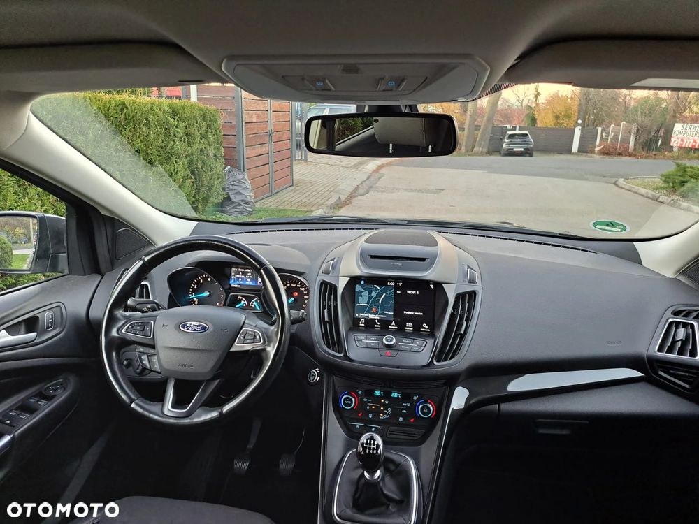 Ford Kuga 1.5 EcoBoost 2x4 Titanium - 6