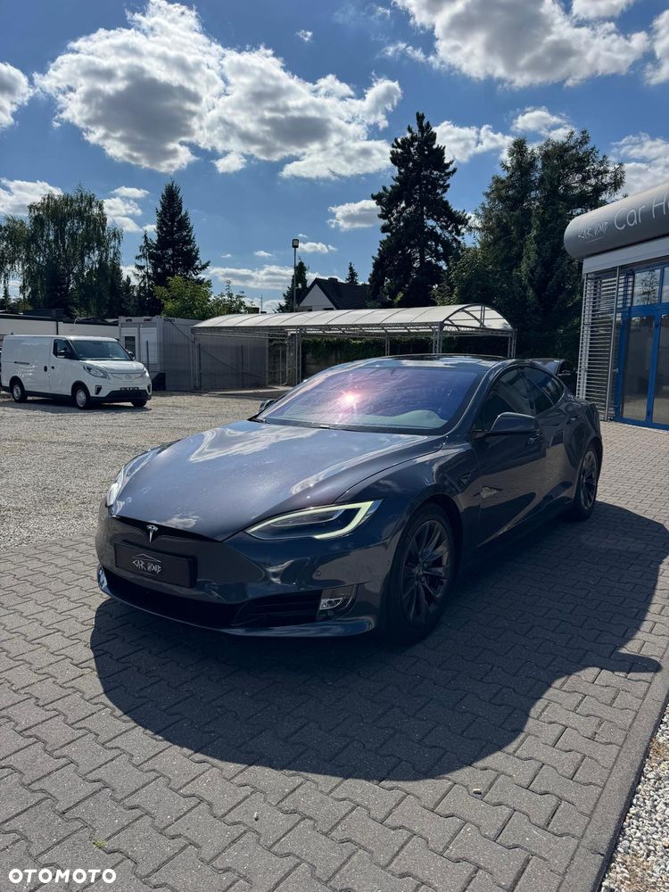 Tesla Model S 90 D - 2