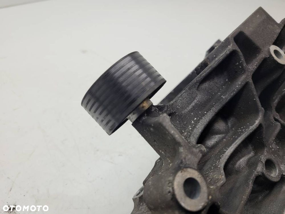 ŁAPA MOCOWANIE WSPORNIK ALTERNATORA BMW 7 F01 F02 3.0D 7802639 - 8