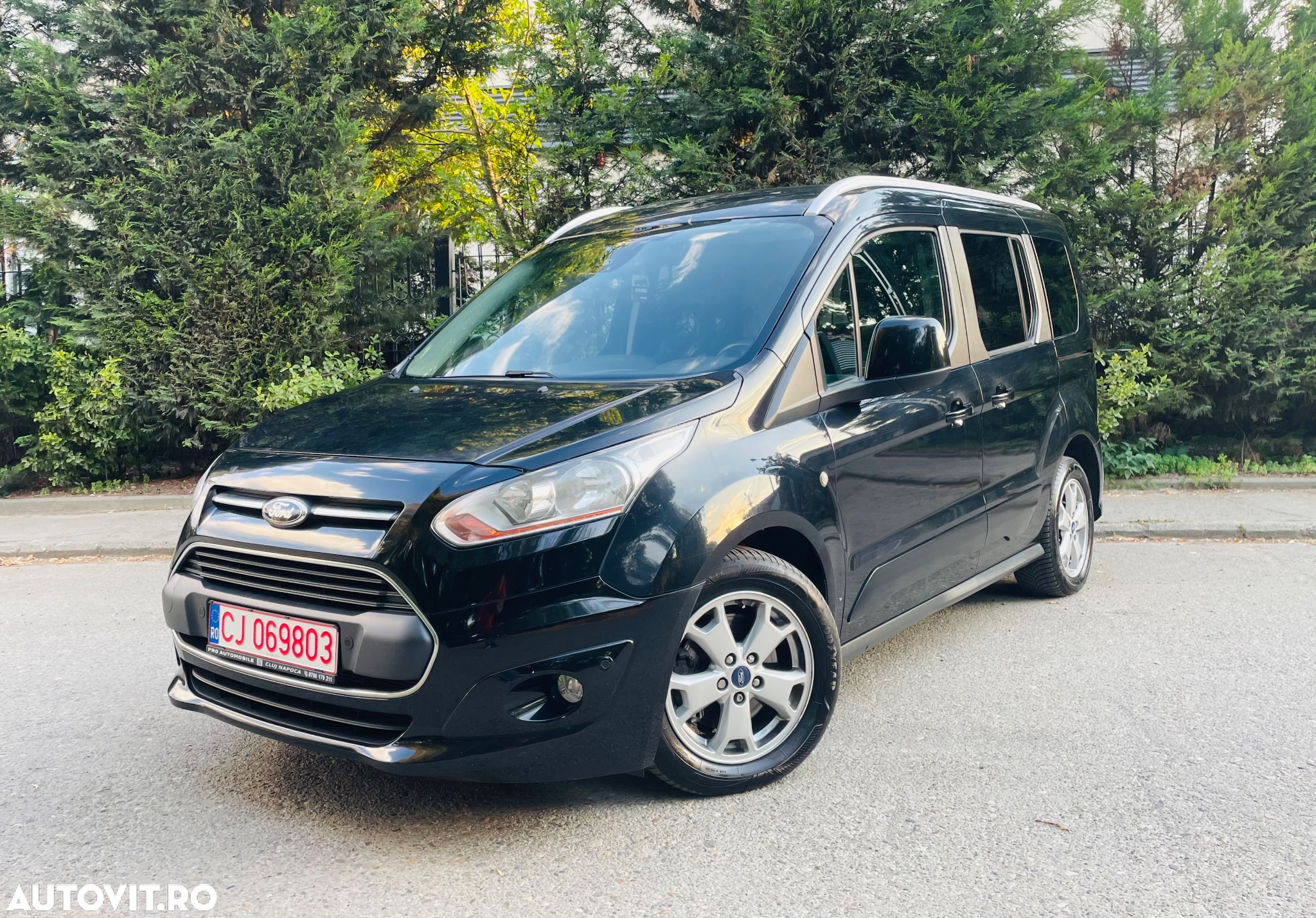 Ford Tourneo Connect 1.6 TDCi Start-Stop Titanium - 2