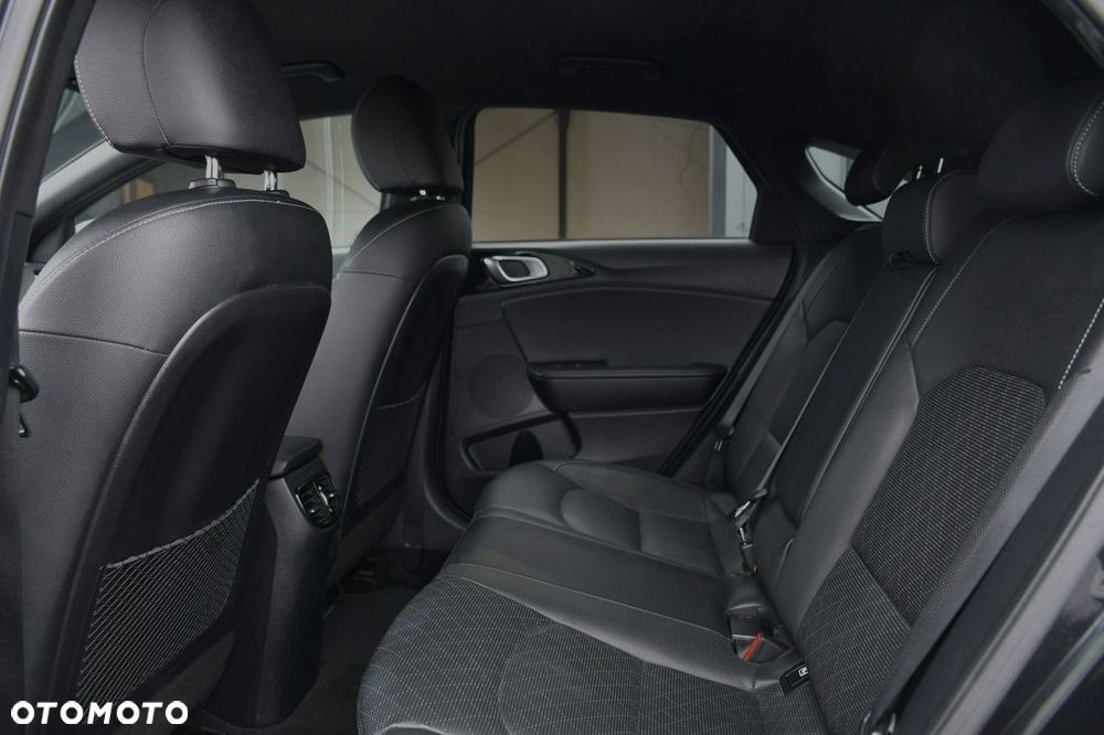 Kia ProCeed 1.6 CRDi GT Line DCT - 16