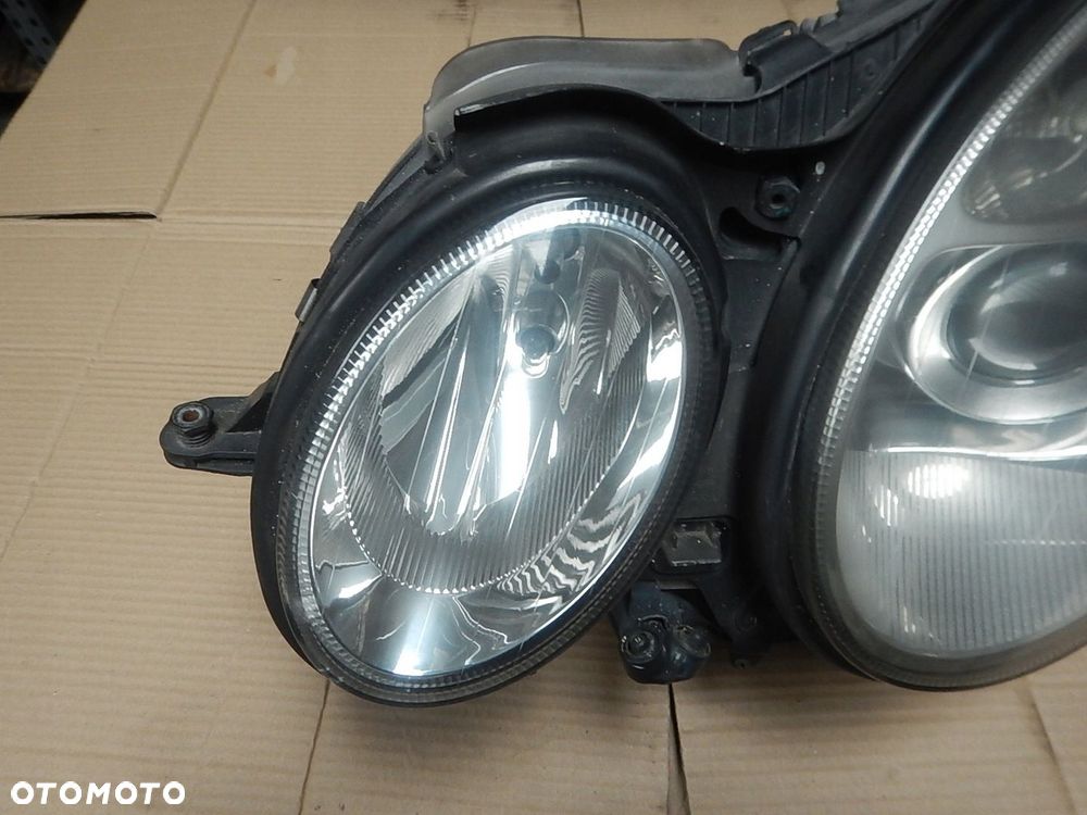 LAMPA LEWA PRZOD MERCEDES E W211 XENON KPL EUROPA - 2