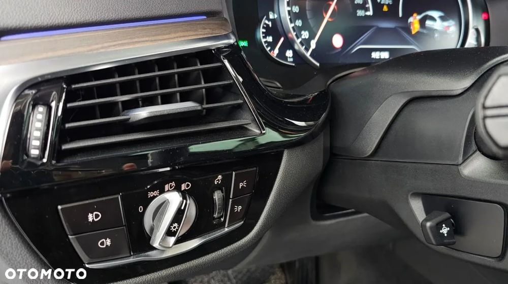 BMW Seria 5 530i M Sport Edition - 12