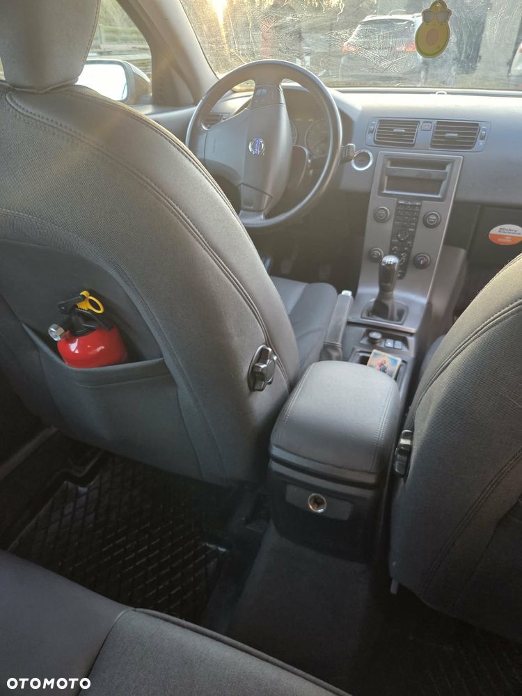 Volvo V50 1.8 - 8