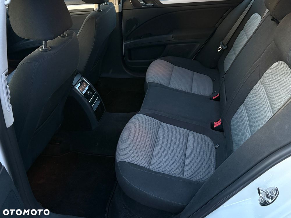 Skoda Superb 1.6 TDI Comfort - 9