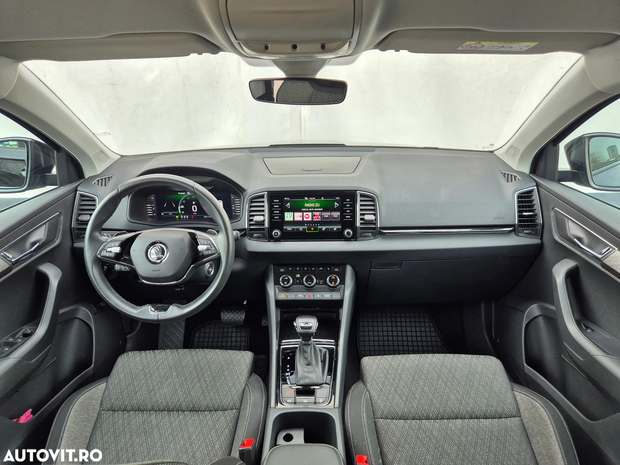 Skoda Karoq 1.5 TSI DSG Style - 10