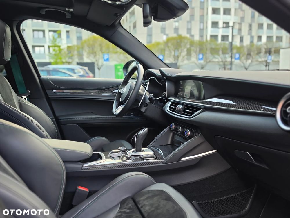 Alfa Romeo Stelvio 2.9 V6 Bi-Turbo Quadrifoglio Q4 - 16