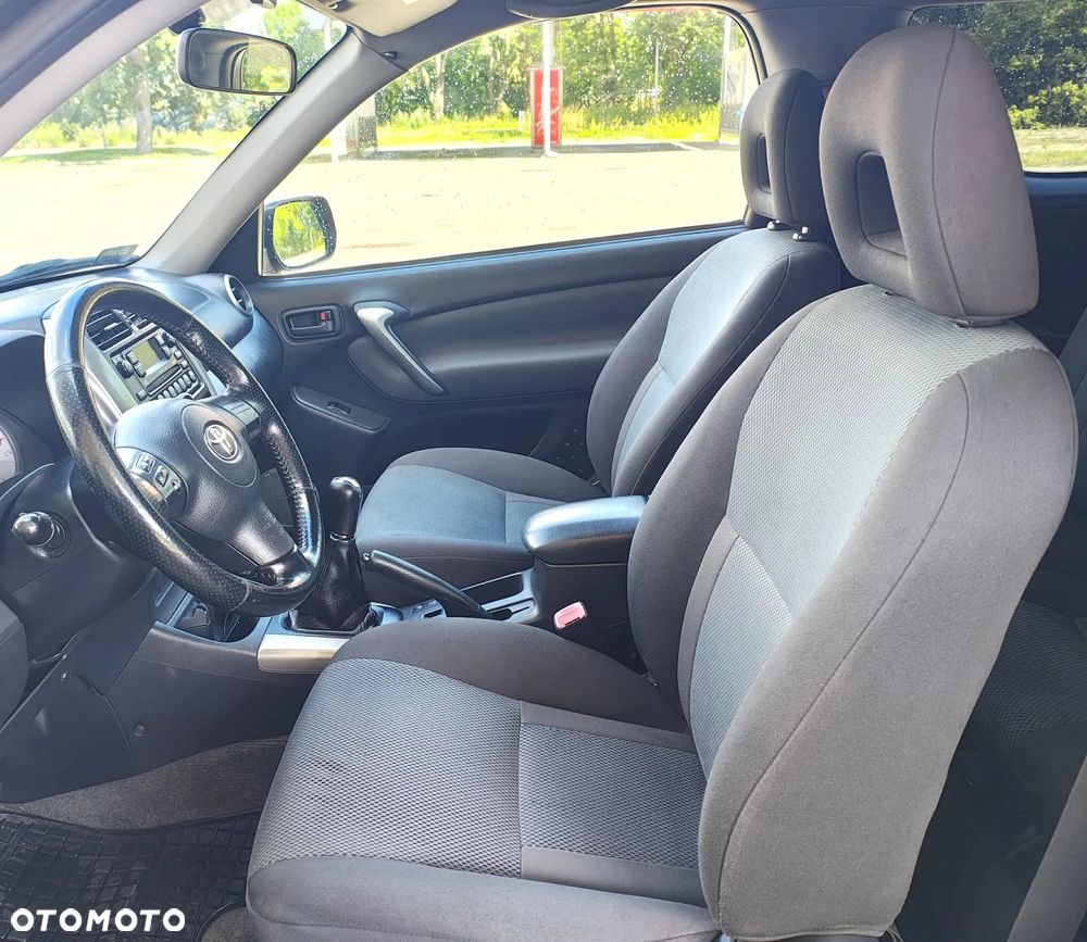 Toyota RAV4 1.8 VVT-i Terra 2WD - 30