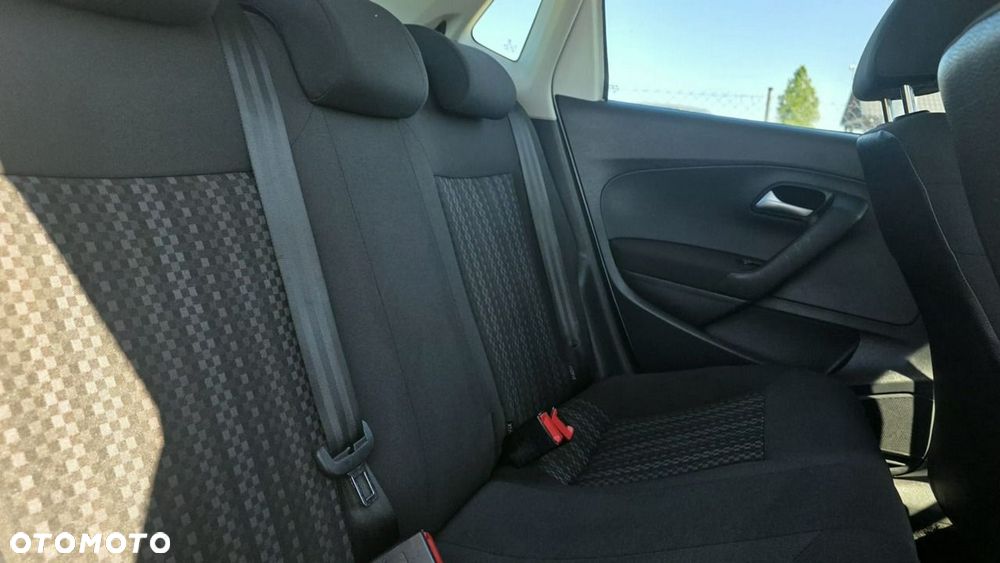 Volkswagen Polo - 17