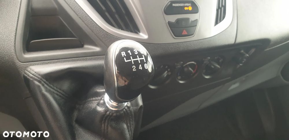 Ford TRANSIT CUSTOM - 10