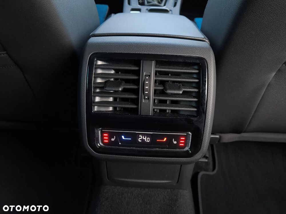 Volkswagen Passat 2.0 TDI EVO Elegance DSG - 26