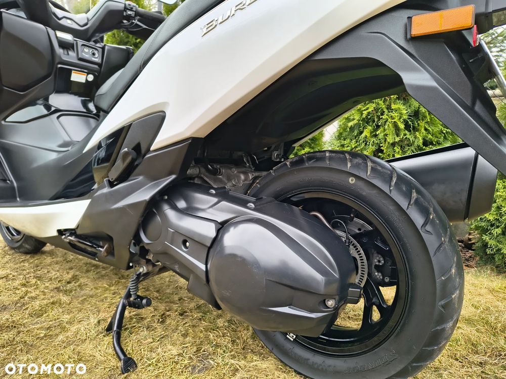 Suzuki Burgman - 12