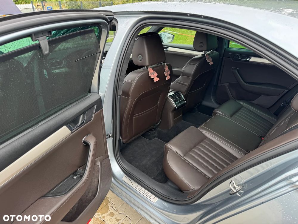 Skoda Superb 2.0 TSI L&K DSG - 4