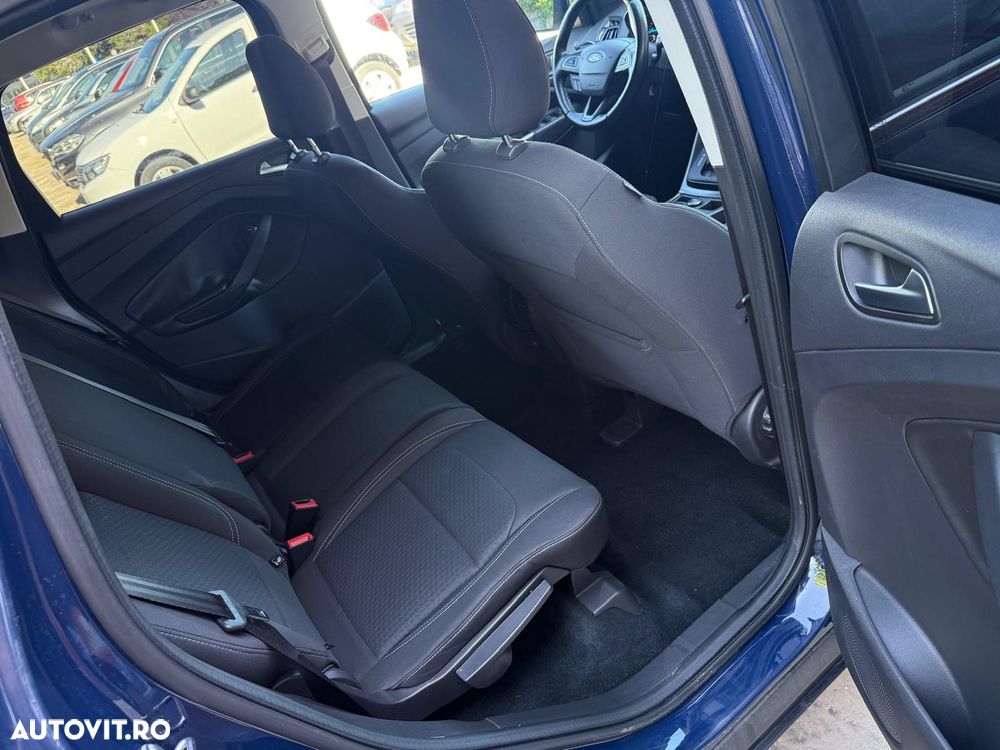 Ford Kuga - 9