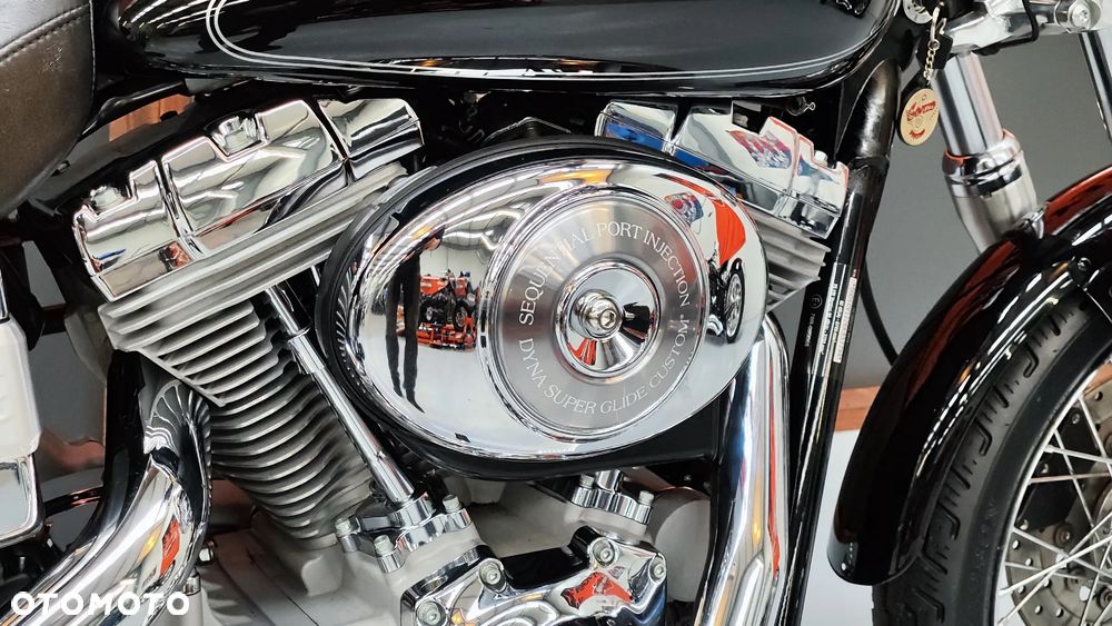 Harley-Davidson Dyna Super Glide - 14