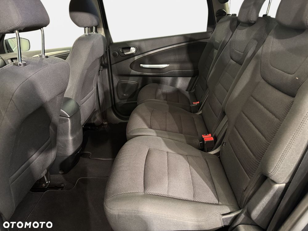 Ford S-Max - 18