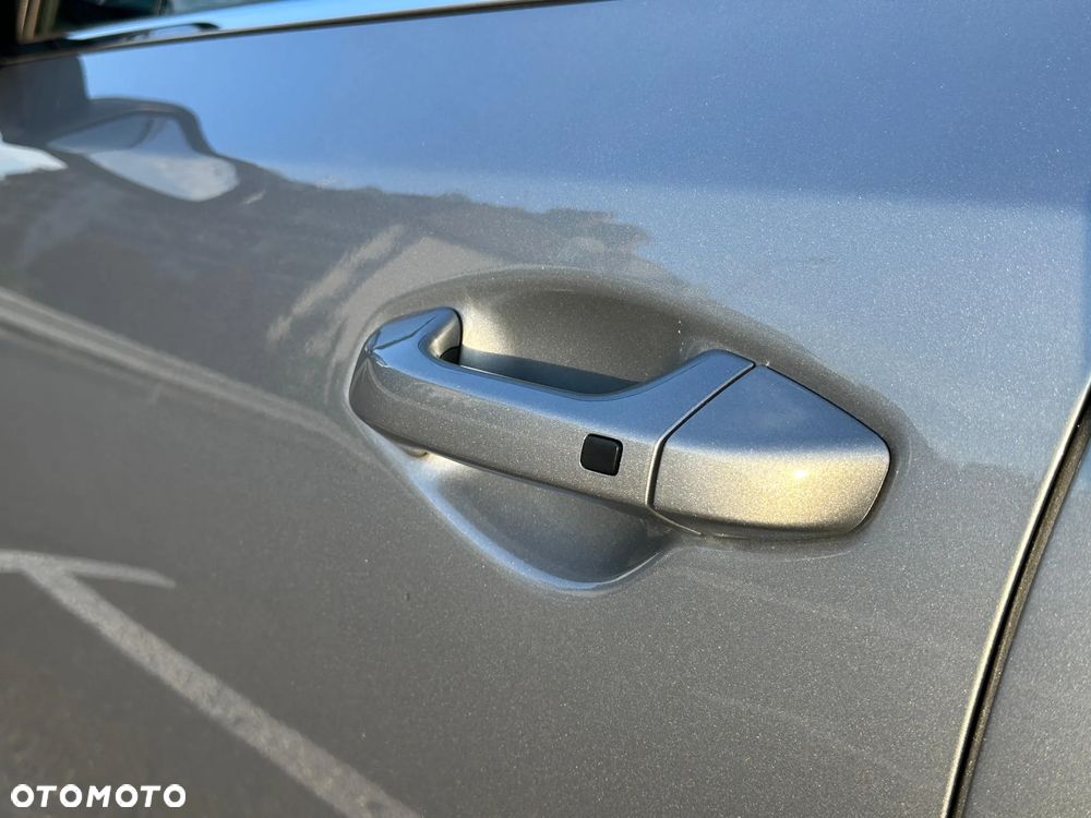 Kia Ceed 1.6 GDI DCT OPF Platinum Edition - 9
