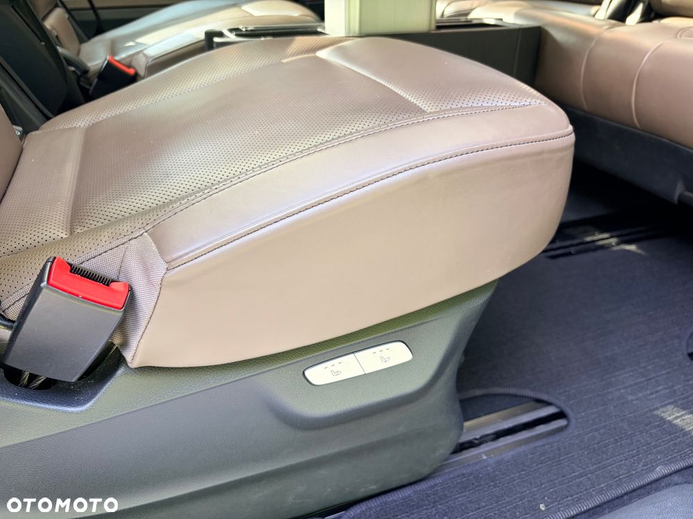 Mercedes-Benz Klasa V 300 d 4-Matic Exclusive 9G-Tronic (d³ugi) - 14