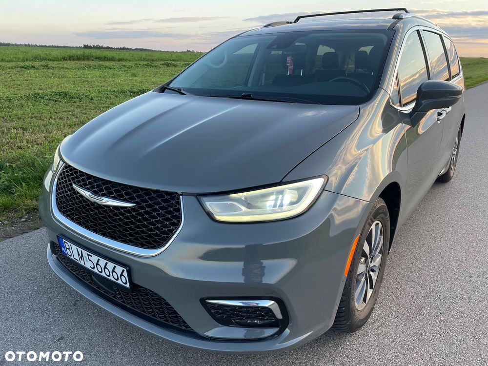 Chrysler Pacifica - 14