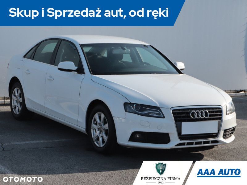 Audi A4 Limousine - 3