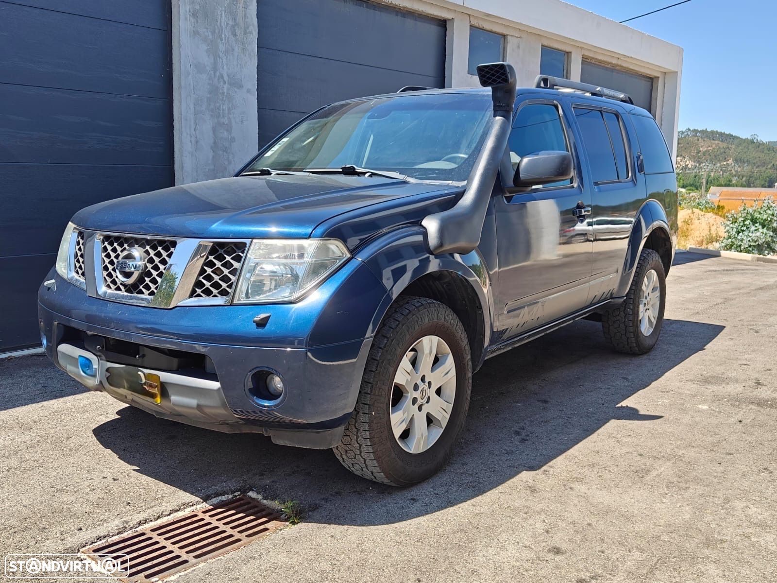 Nissan Pathfinder 2.5 dCi XE 7L - 1
