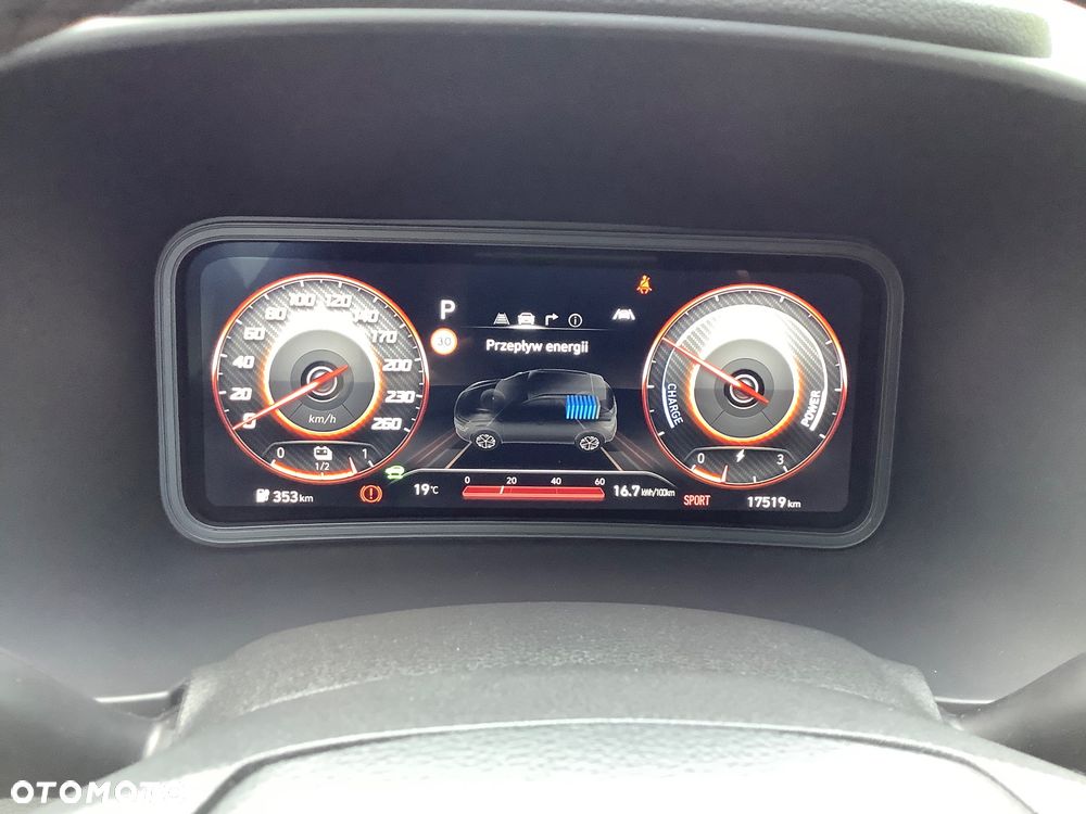 Hyundai Kona 64kWh Executive - 29