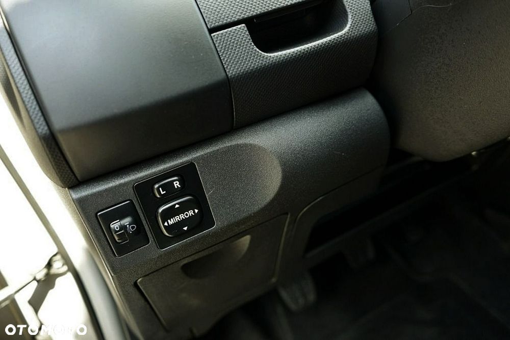 Toyota Yaris - 21