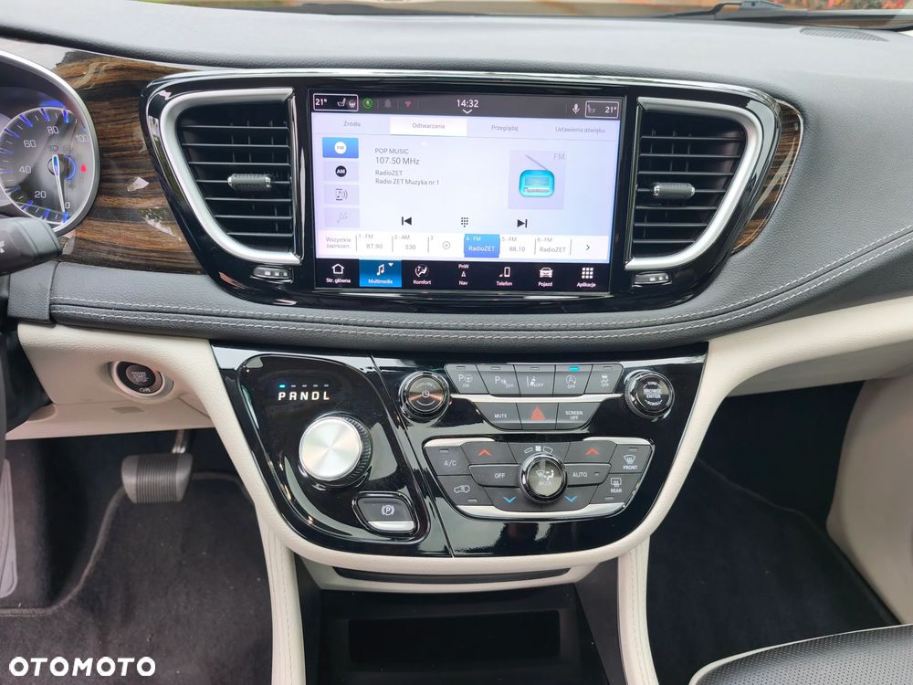 Chrysler Pacifica - 12