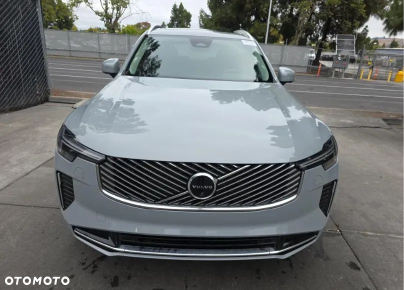 Volvo XC 90 - 2