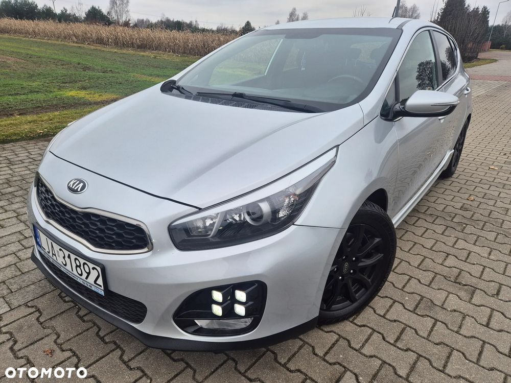 Kia Ceed 1.6 CRDi 136 ISG GT Line - 4