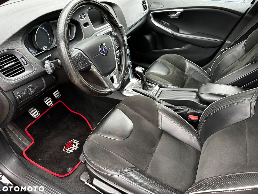 Volvo V40 D2 Drive-E R-Design Kinetic - 26