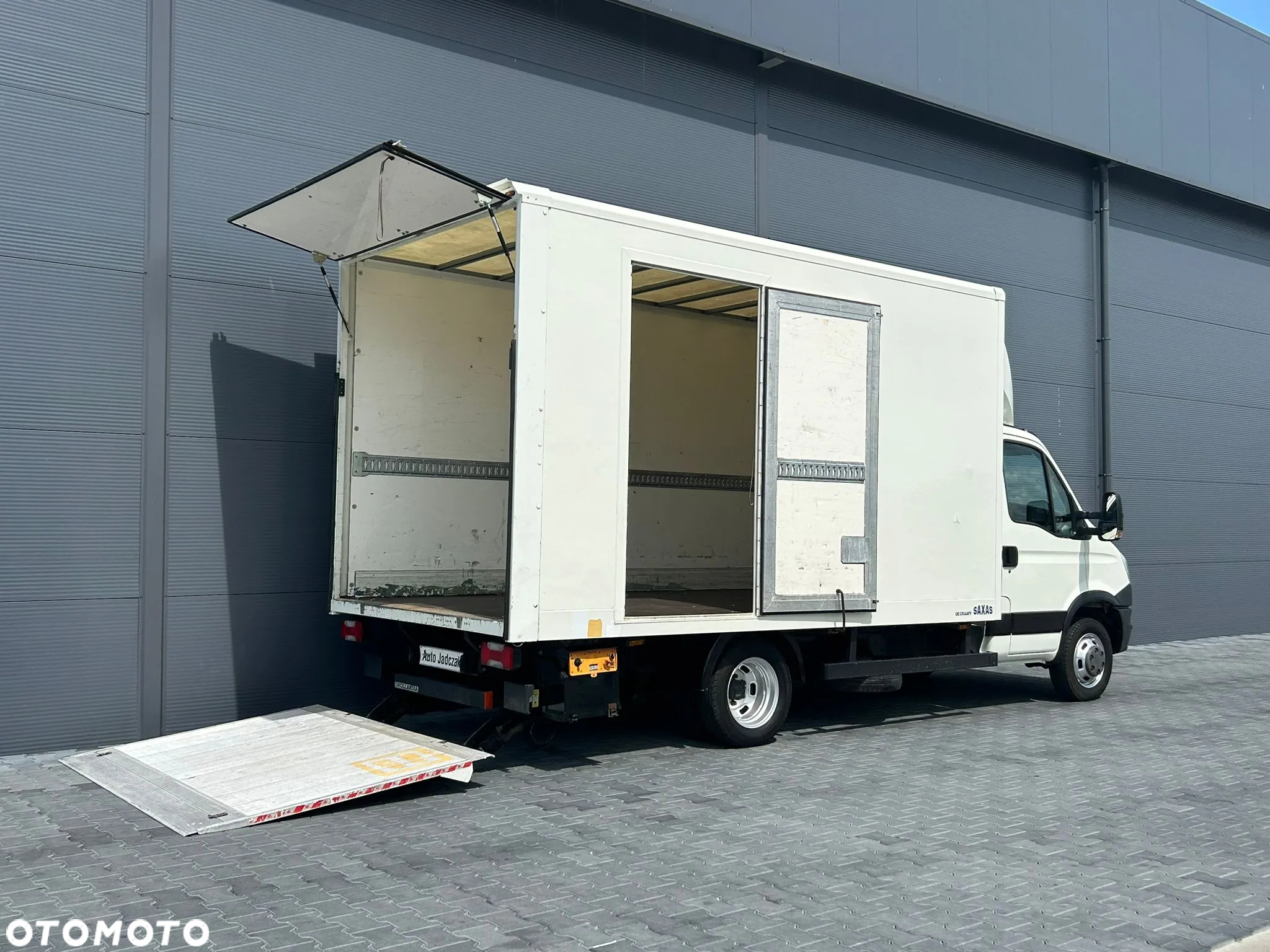 Iveco Daily 40C15 35C15 3.0 HPI Kontener 8 palet + winda 750kg + drzwi boczne **KLIMA**Sprowadzony**2014R**Niski Przebieg** - 5